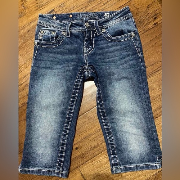 Stylish Blue Denim Jeans - Picture 1 of 2